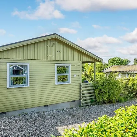 Vakantiehuis In With Kitchen
