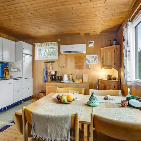 Holiday home In With Kitchen *
